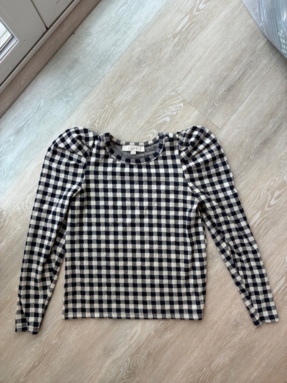 LOFT Black and White Gingham Puff-Sleeve Long Sleeve Top